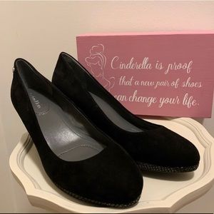 CALVIN KLEIN wedge heels.